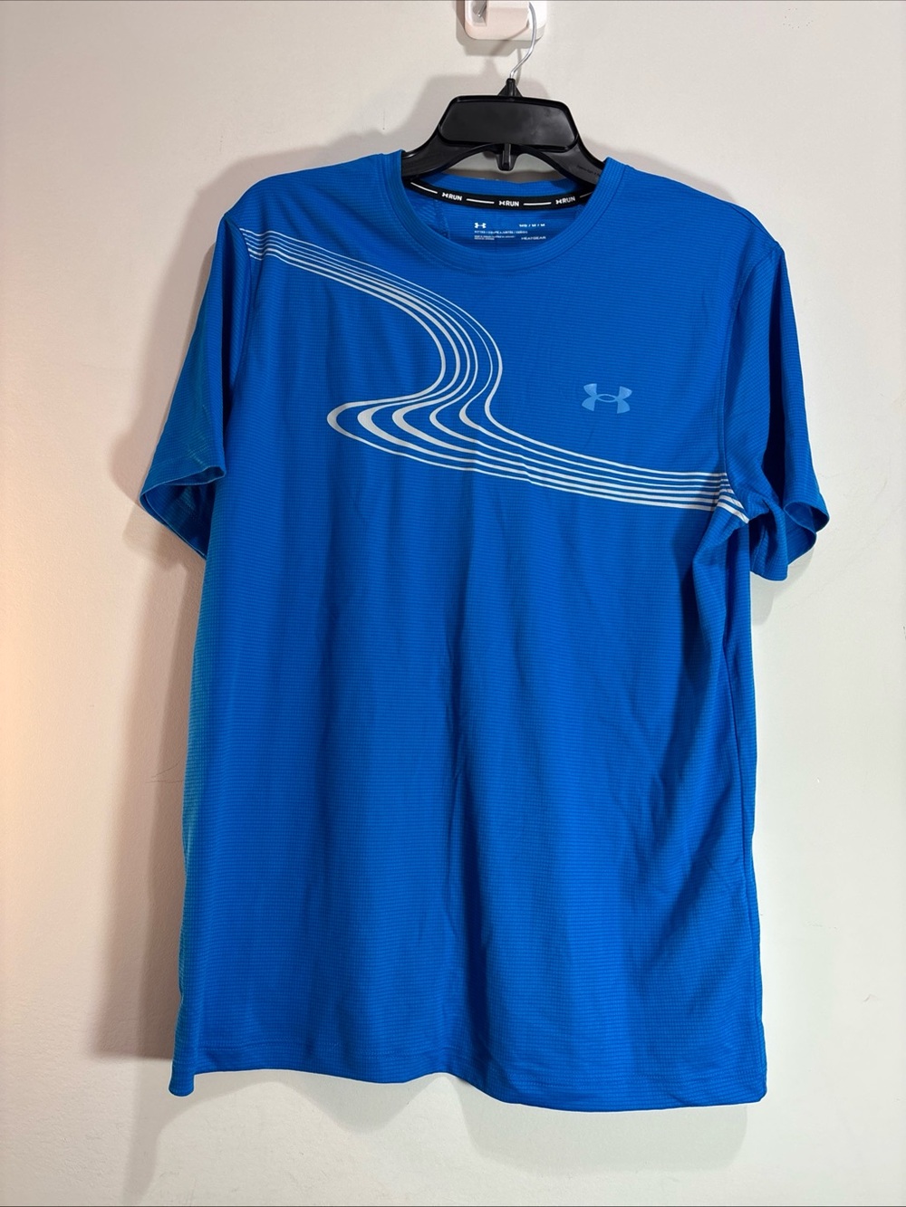 Under Armour Men’s Blue Performance Graphic Tee. 1340